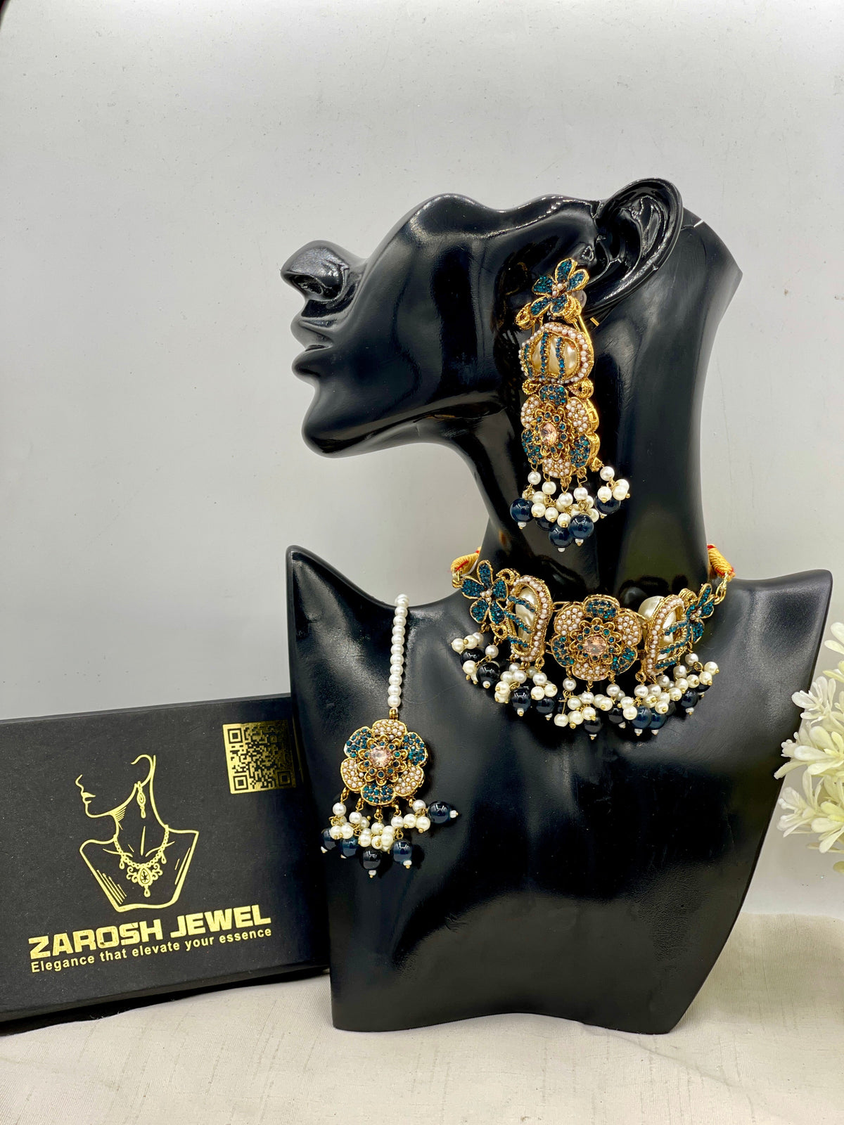 Shop the Romaisa Choker Set from Zarosh Jewel