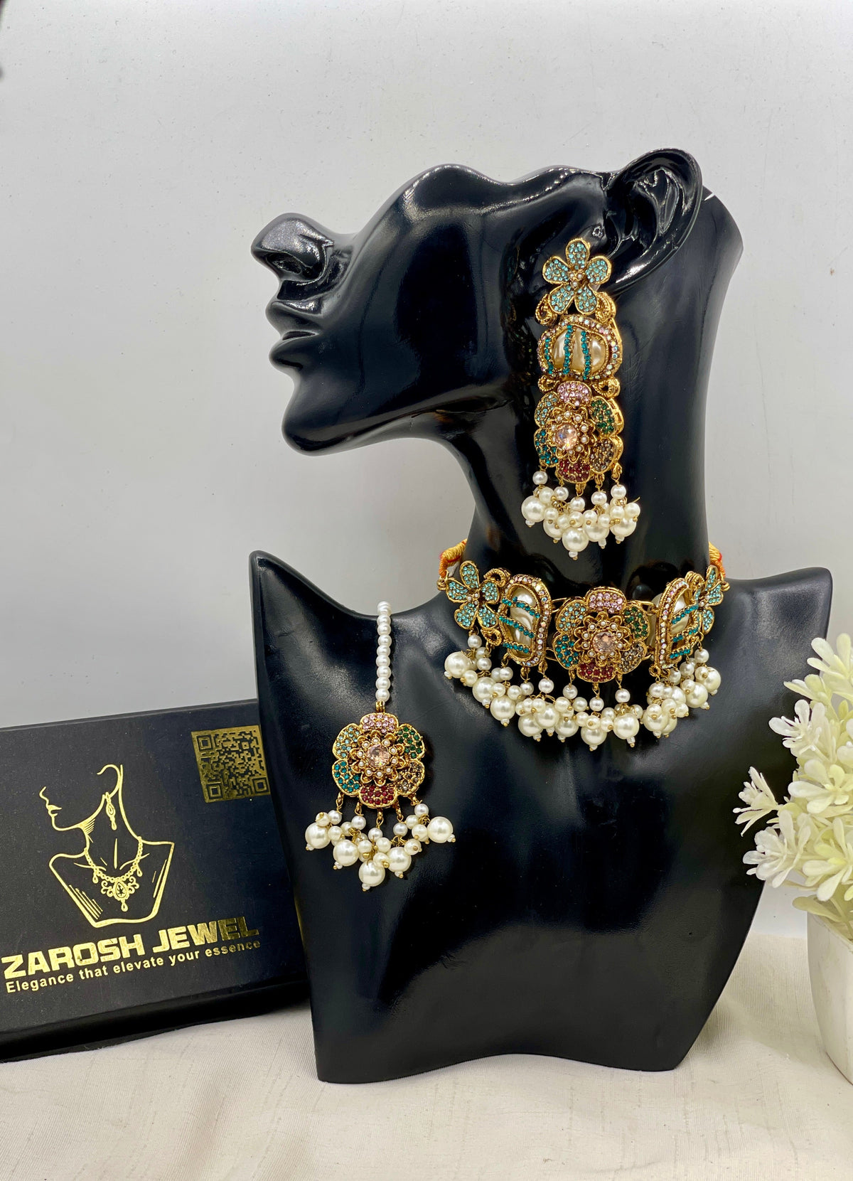 Shop the Romaisa Choker Set from Zarosh Jewel