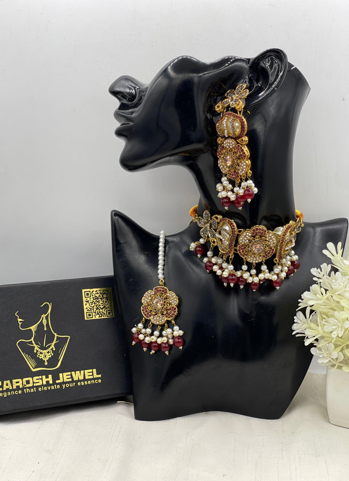 Shop the Romaisa Choker Set from Zarosh Jewel