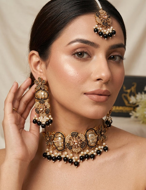 Shop the Romaisa Choker Set from Zarosh Jewel