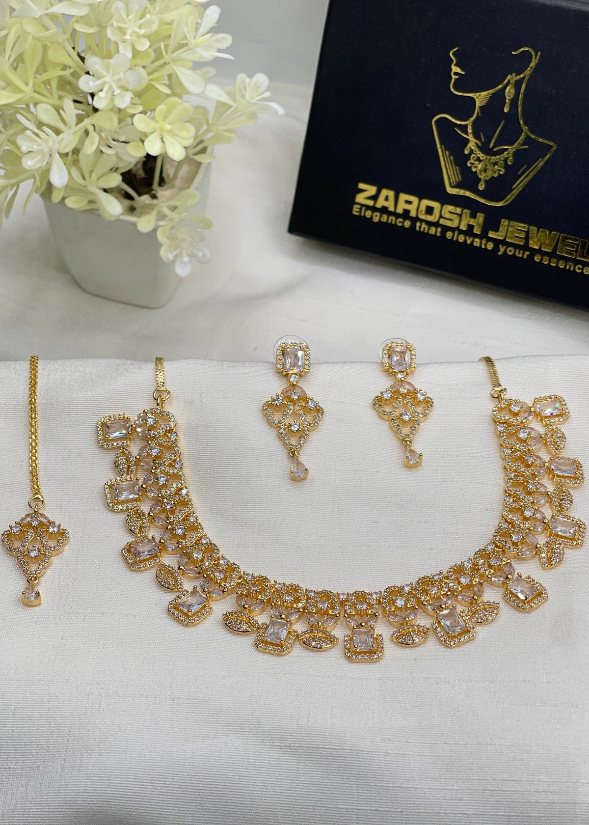 Shop the Roshni Necklace Set from Zarosh Jewel