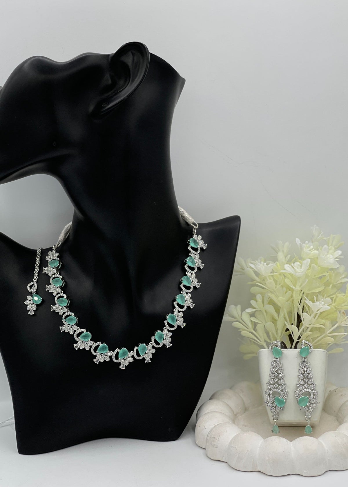 Shop the Royal Gleam AD from Zarosh Jewel