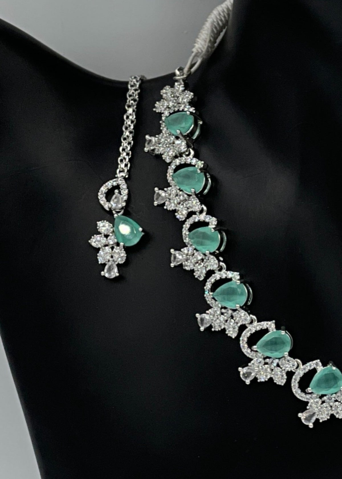 Shop the Royal Gleam AD from Zarosh Jewel