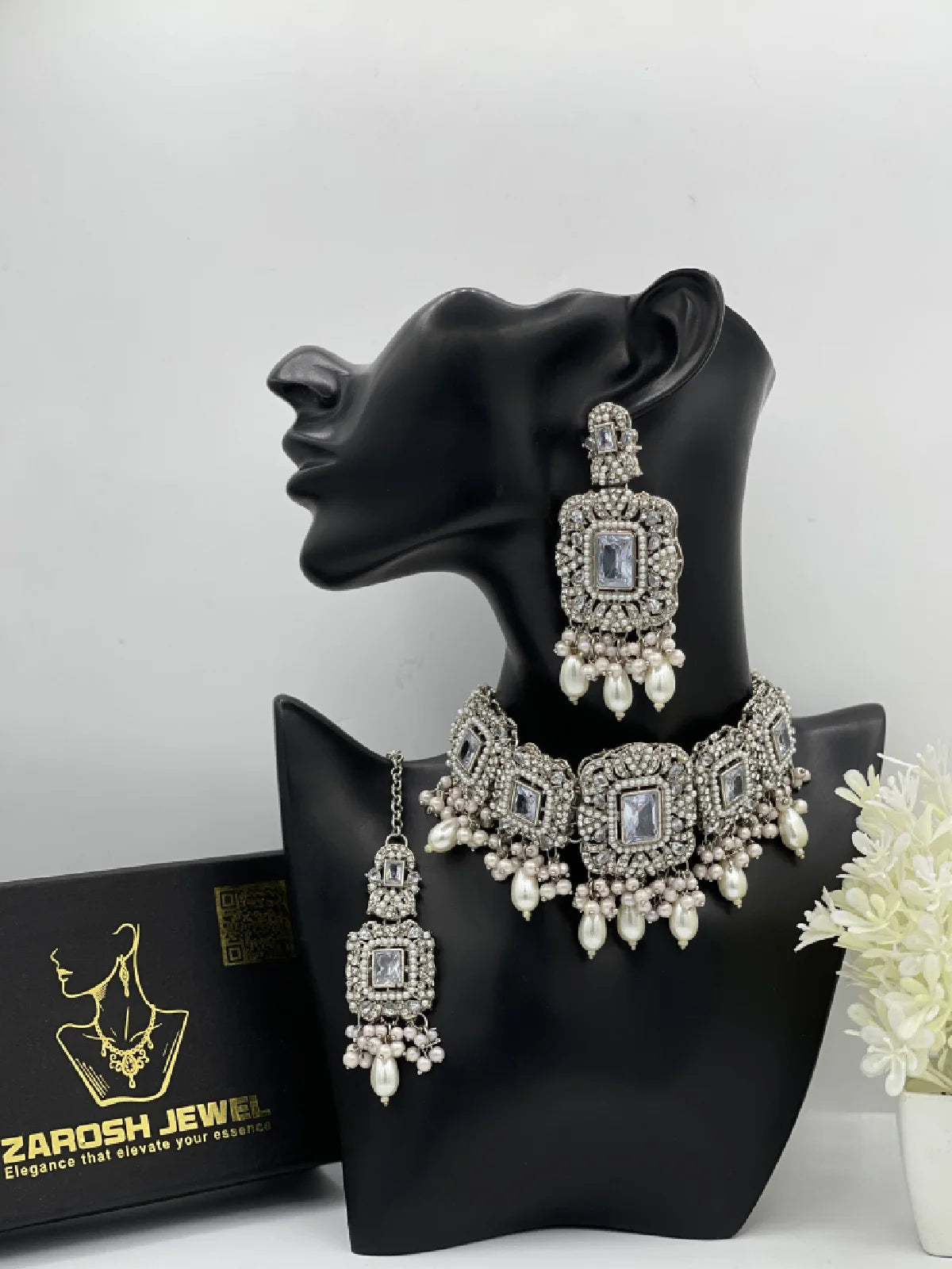 Royal Pearl Choker Set