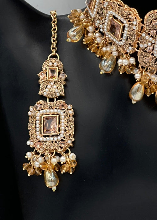 Shop the Royal Pearl Choker Set from Zarosh Jewel