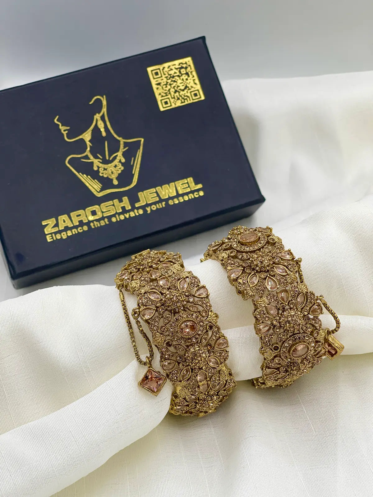 Royal-taj Openable Bangle