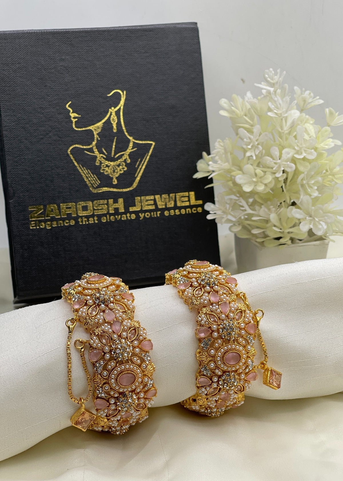 Shop the Royal-taj Openable Bangle from Zarosh Jewel