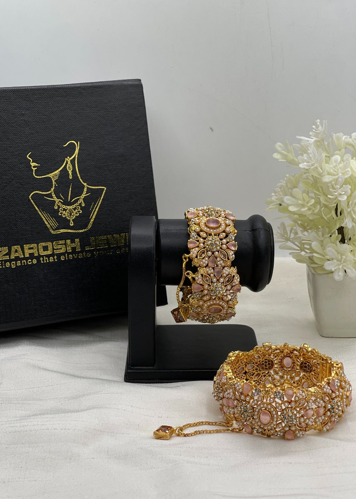 Shop the Royal-taj Openable Bangle from Zarosh Jewel