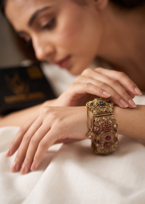 Shop the Royal-taj Openable Bangle from Zarosh Jewel
