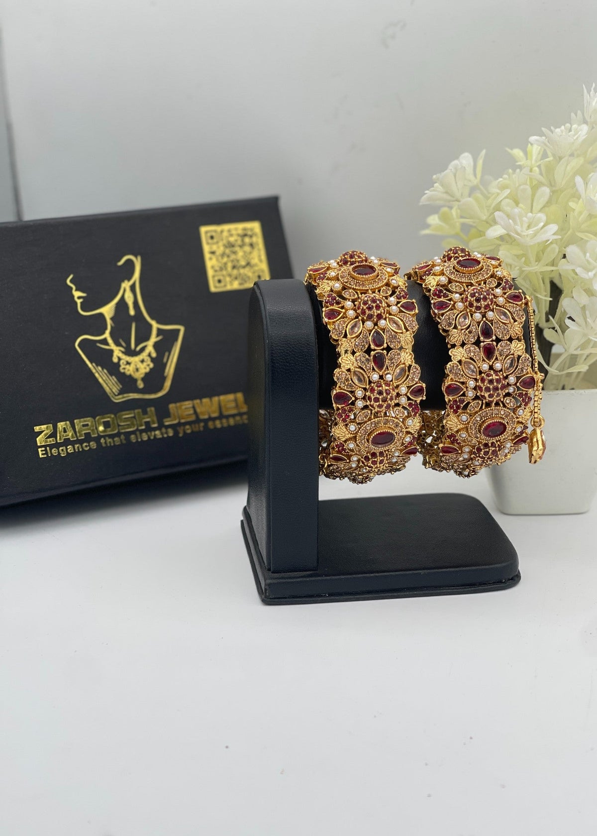 Shop the Royal-taj Openable Bangle from Zarosh Jewel