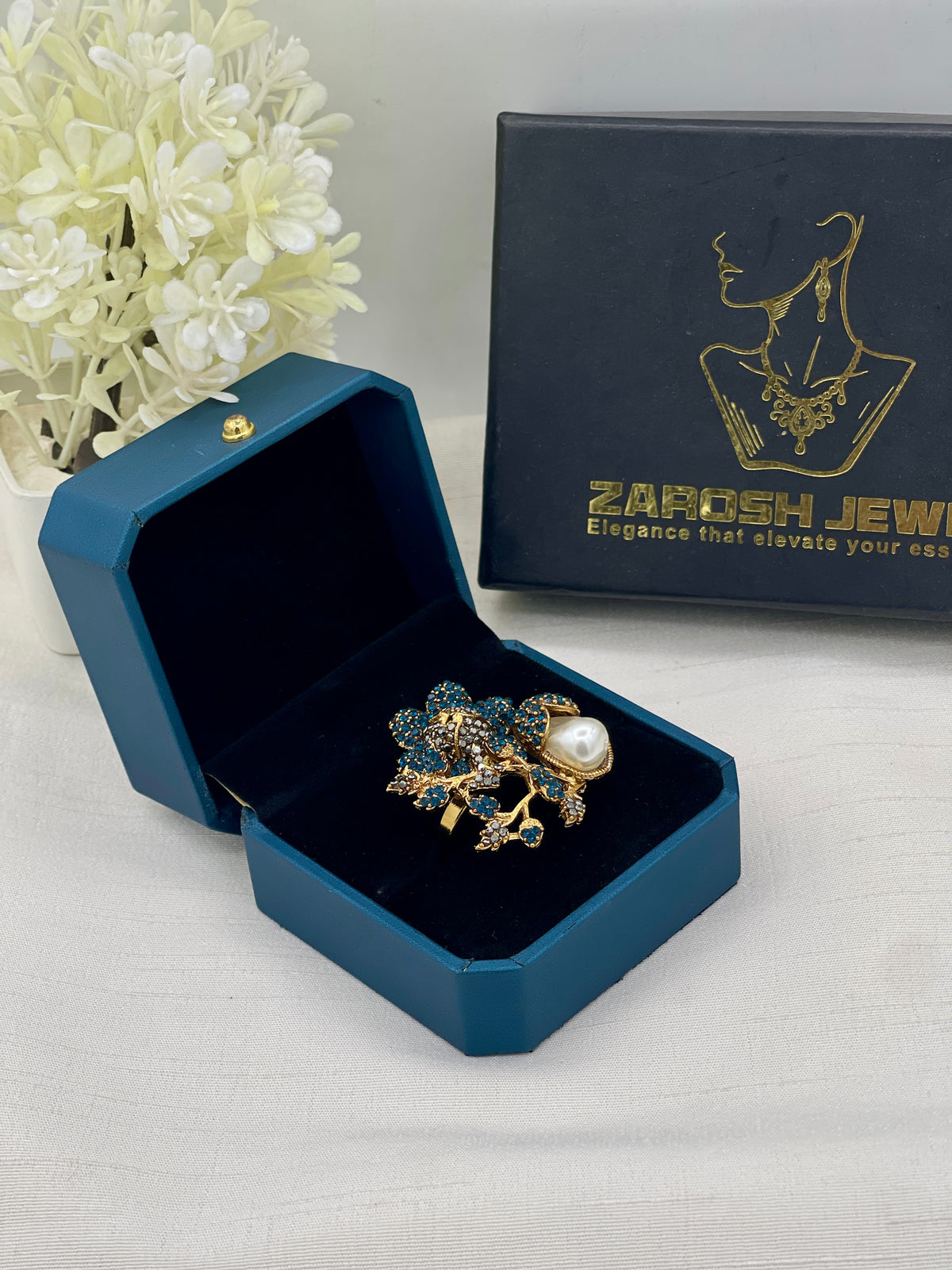 Shop the Ruqaiyya Elegant Ring from Zarosh Jewel