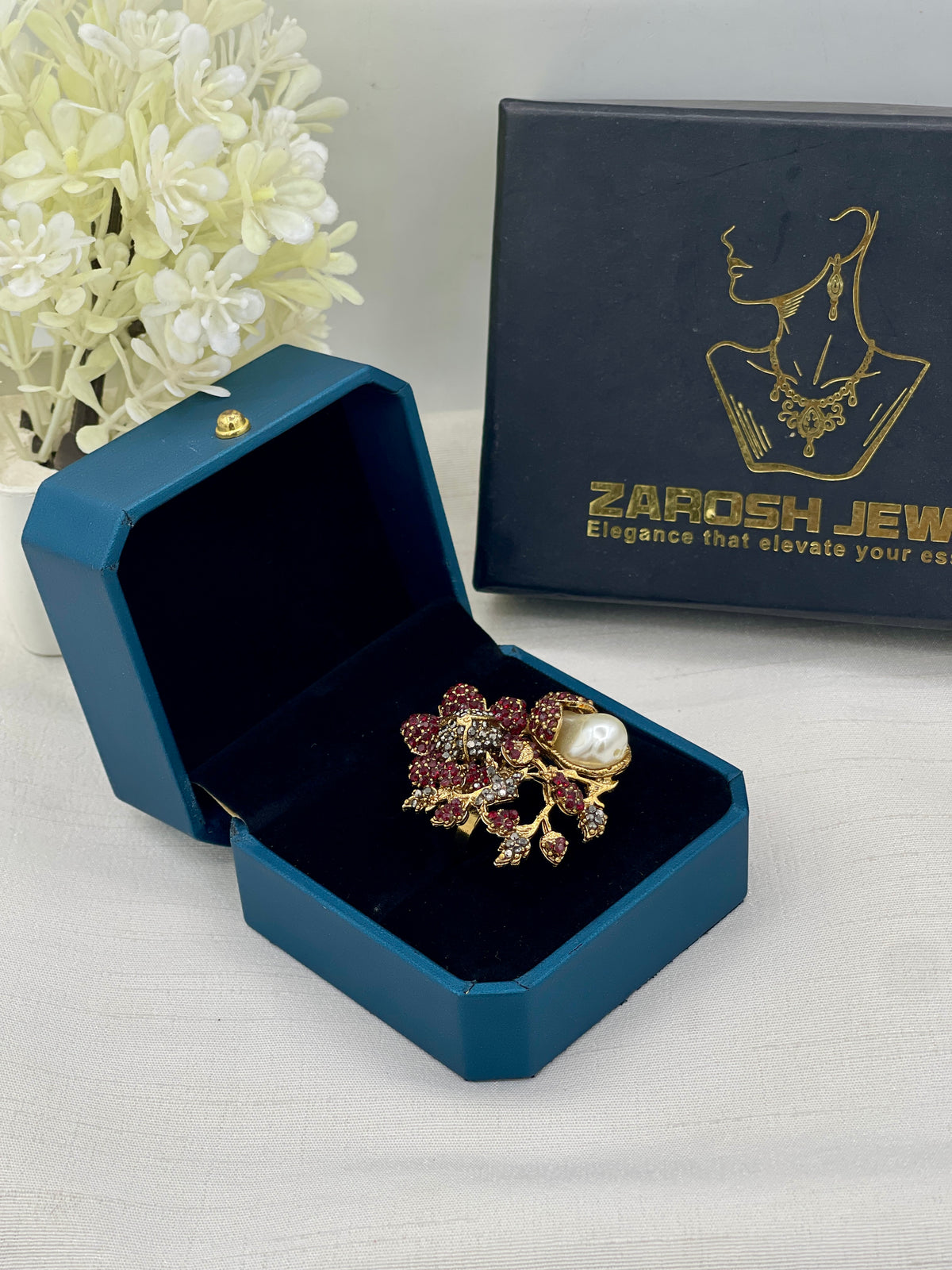 Shop the Ruqaiyya Elegant Ring from Zarosh Jewel