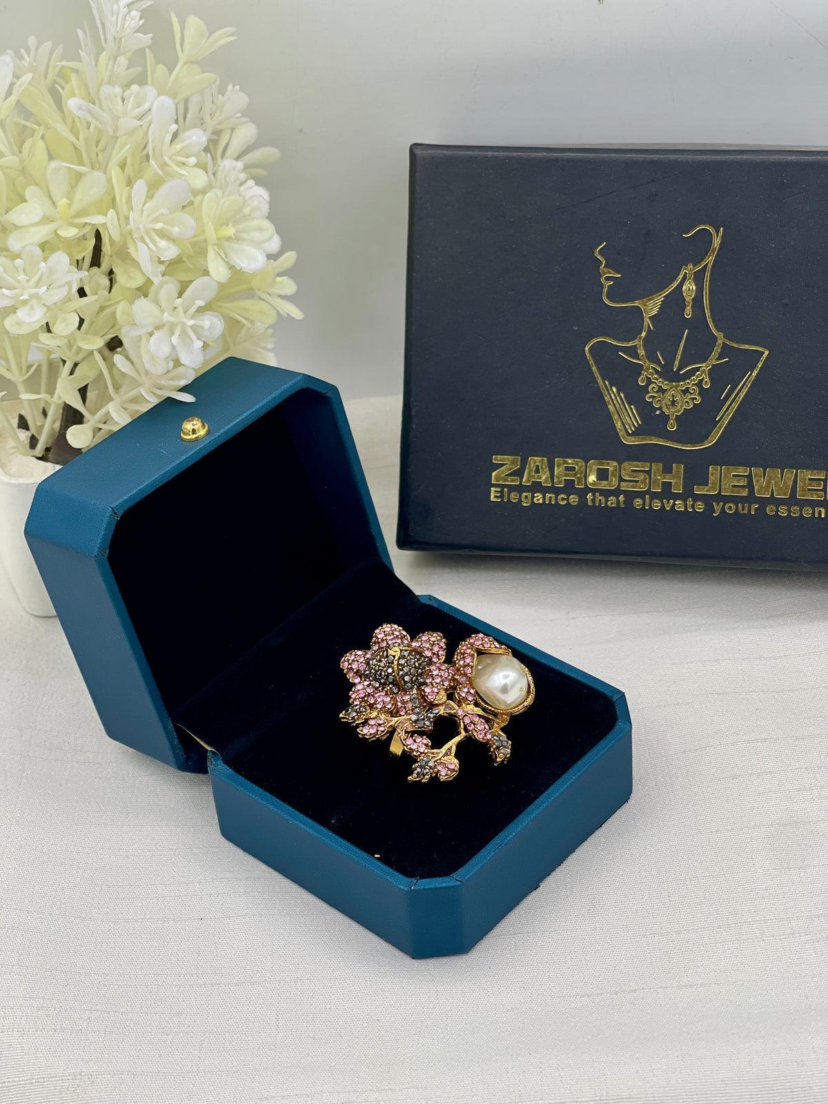 Shop the Ruqaiyya Elegant Ring from Zarosh Jewel