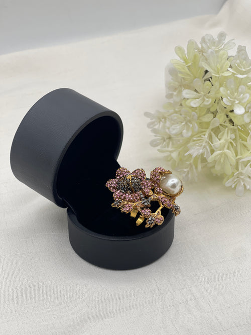 Shop the Ruqaiyya Elegant Ring from Zarosh Jewel