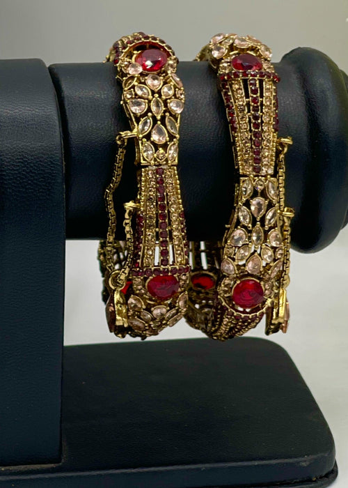 Shop the Rushna Openable Bangle Set from Zarosh Jewel