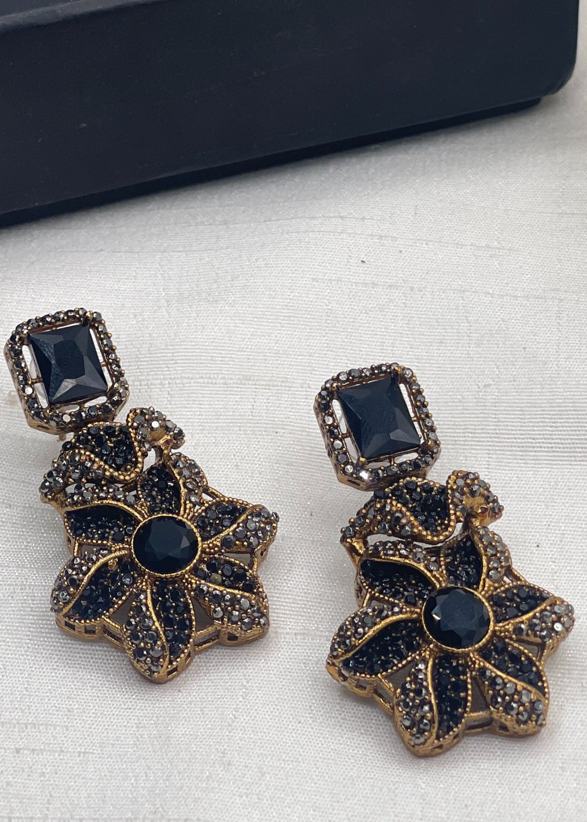 Shop the Saba Earring from Zarosh Jewel