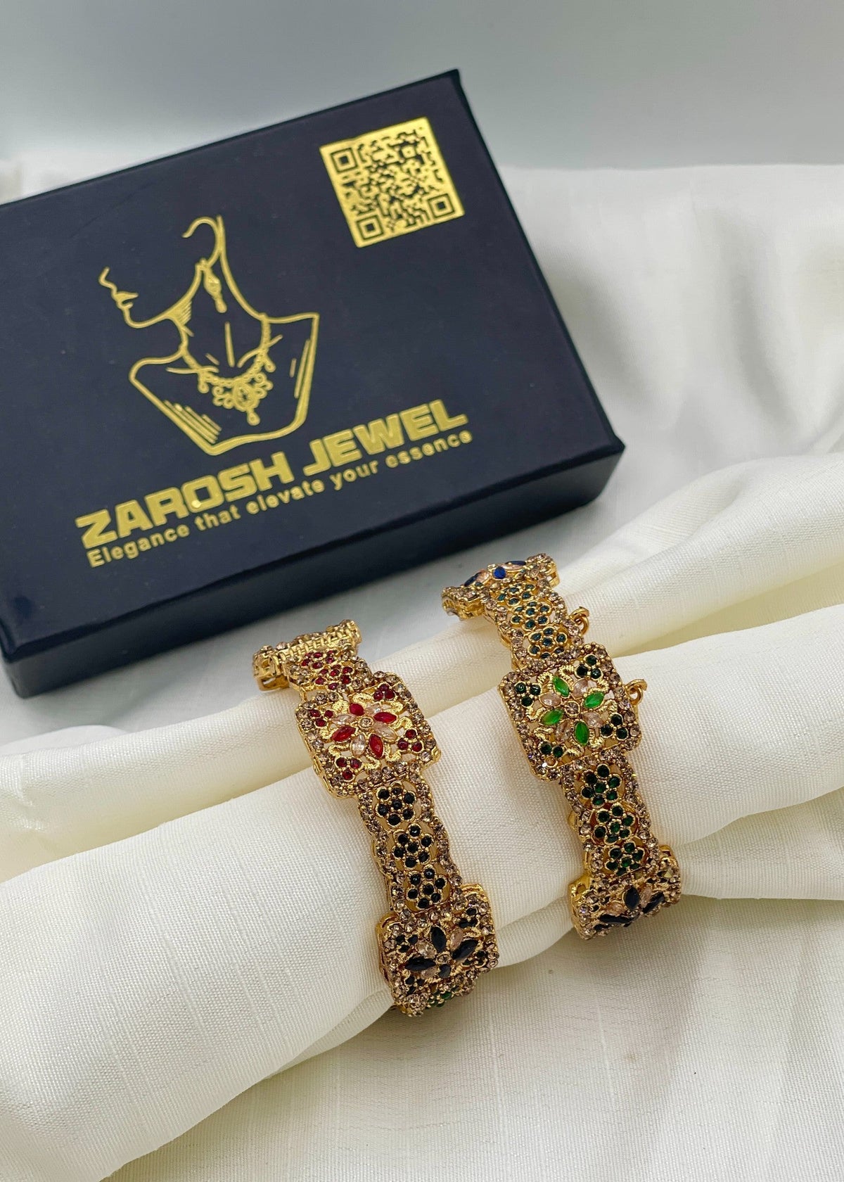 Shop the Sabaya Openable Bangle Set from Zarosh Jewel