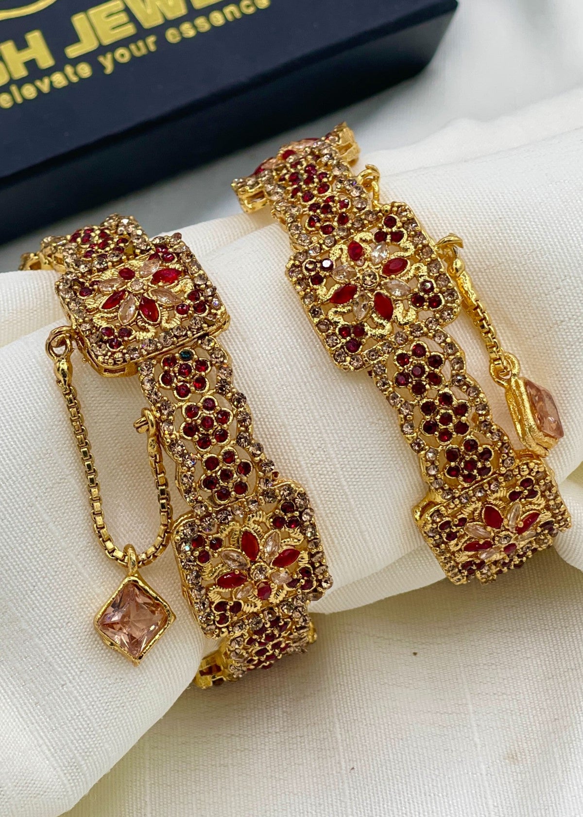 Shop the Sabaya Openable Bangle Set from Zarosh Jewel