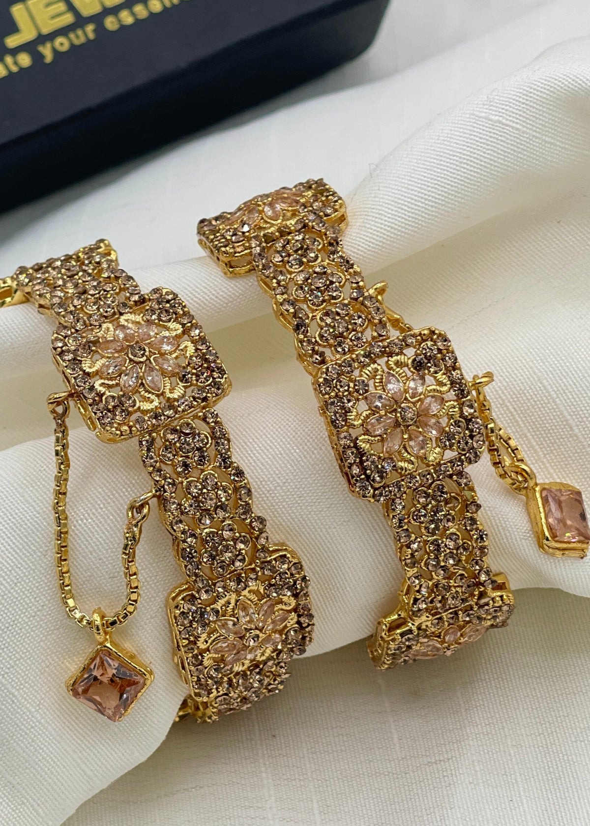 Shop the Sabaya Openable Bangle Set from Zarosh Jewel