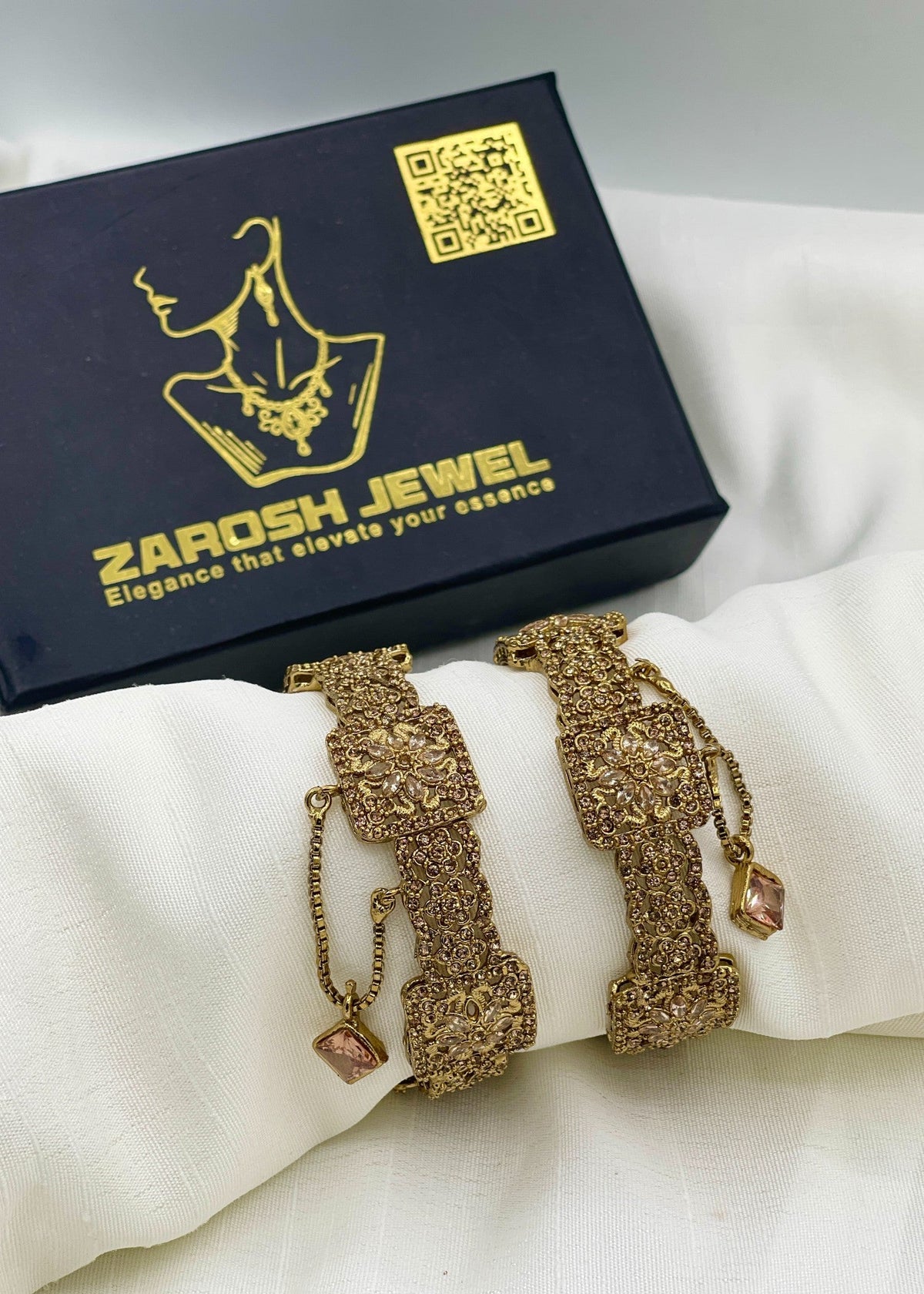 Shop the Sabaya Openable Bangle Set from Zarosh Jewel