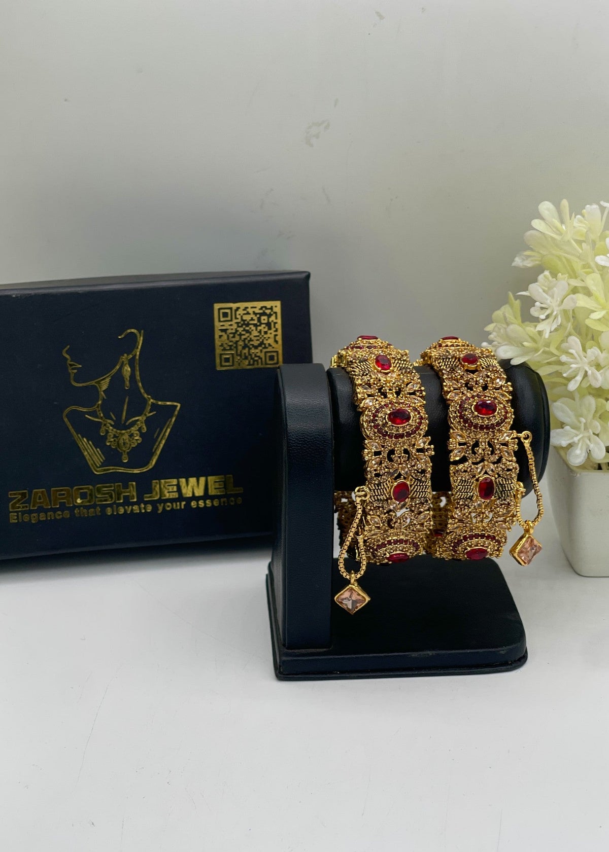 Shop the SAFA Openable Bangle Set from Zarosh Jewel