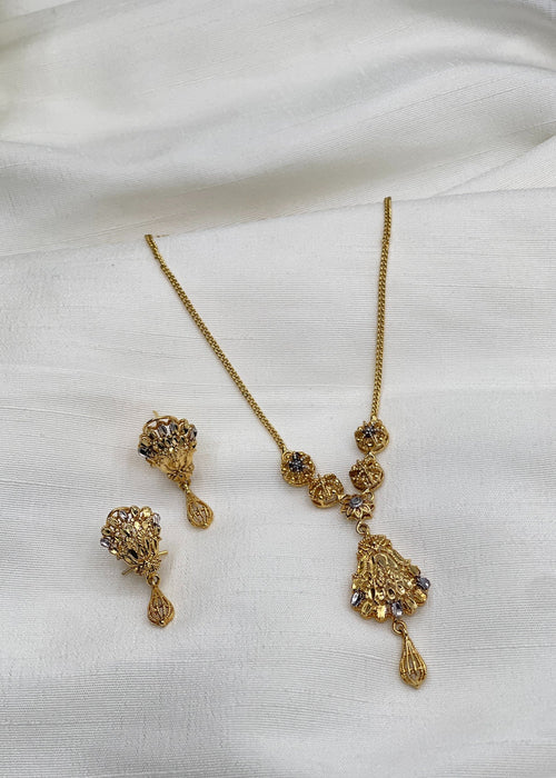 Shop the Salsabil Jewelery Set from Zarosh Jewel
