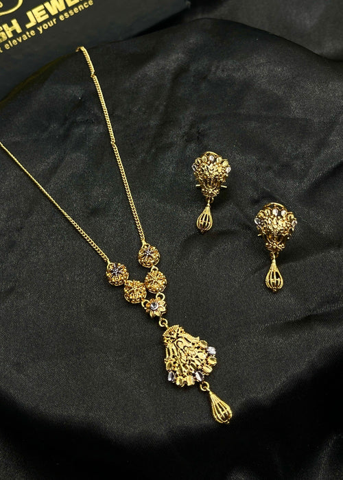 Shop the Salsabil Jewelery Set from Zarosh Jewel