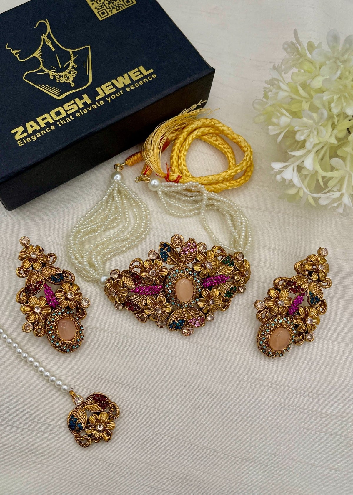 Shop the Samavia Choker set from Zarosh Jewel