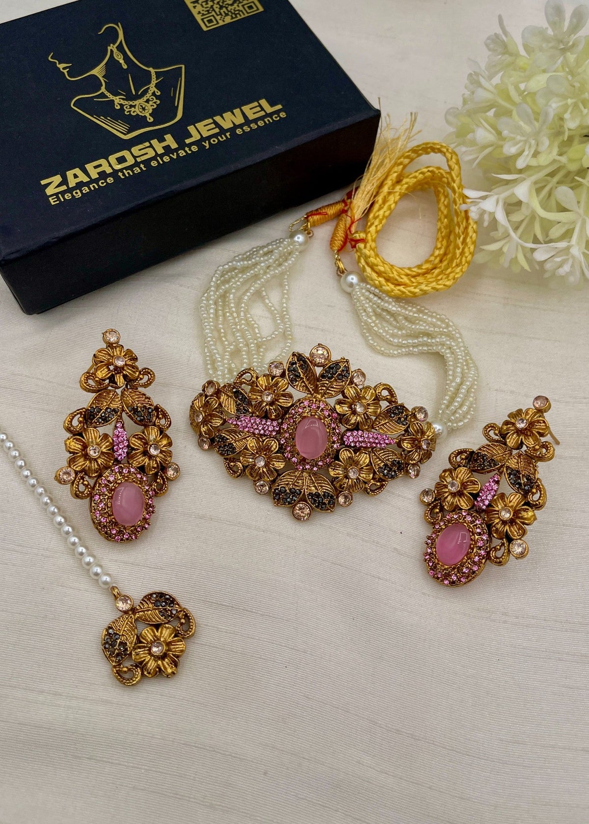 Shop the Samavia Choker set from Zarosh Jewel