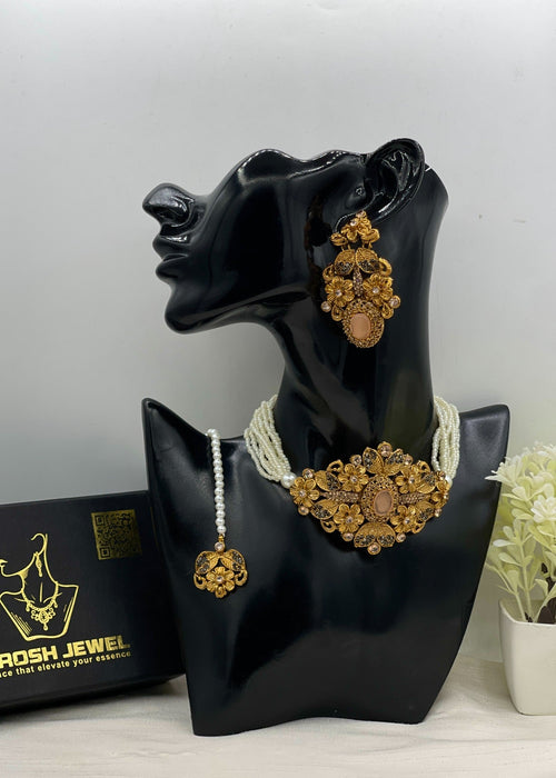 Shop the Samavia Choker set from Zarosh Jewel