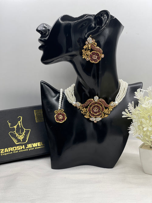 Shop the Samreen Choker Set from Zarosh Jewel
