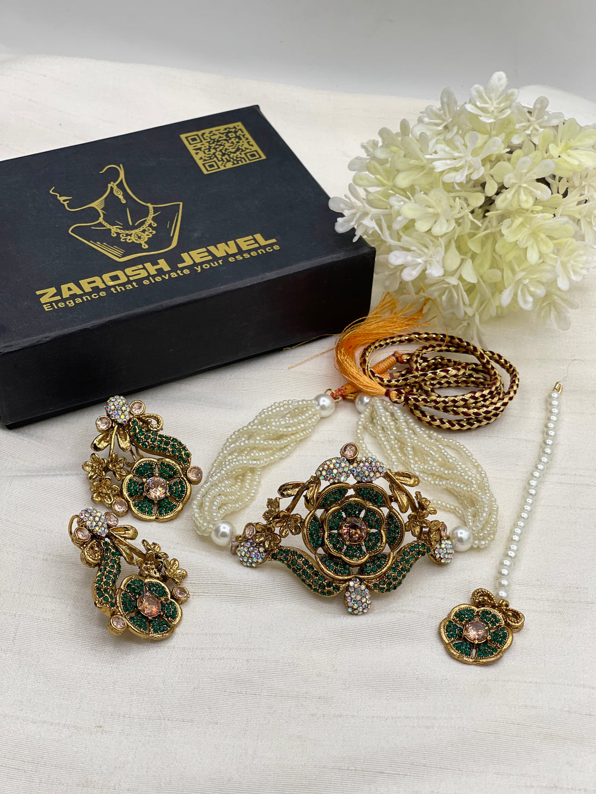 Shop the Samreen Choker Set from Zarosh Jewel