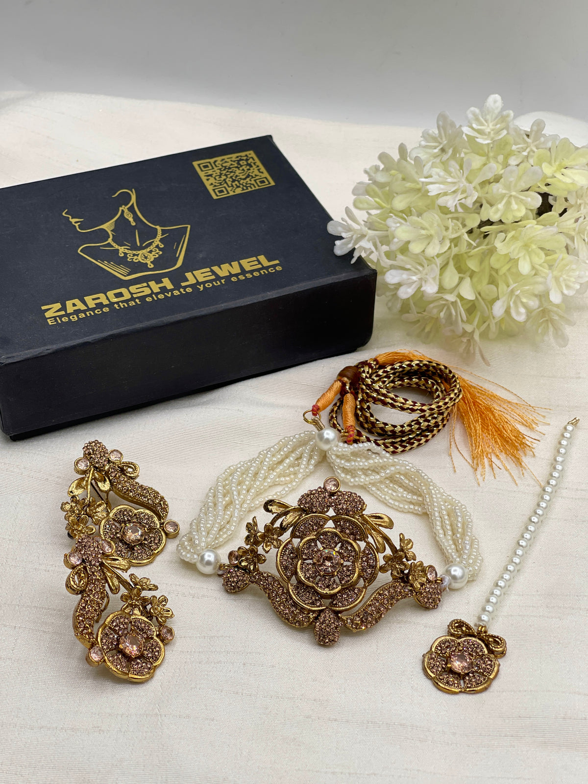 Shop the Samreen Choker Set from Zarosh Jewel