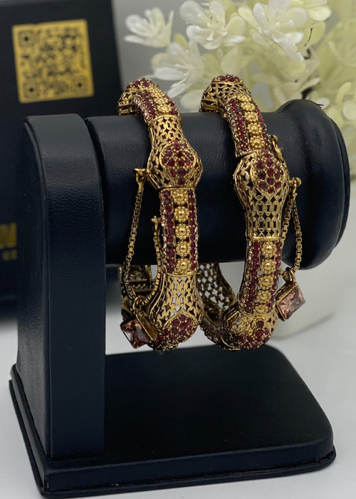 Shop the Sanam Bangle Set from Zarosh Jewel