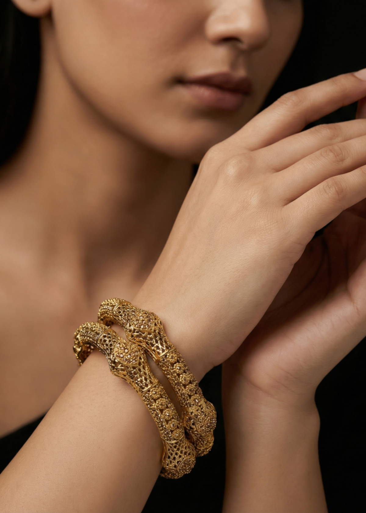 Shop the Sanam Bangle Set from Zarosh Jewel