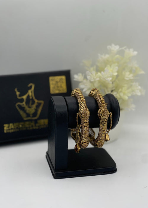 Shop the Sanam Bangle Set from Zarosh Jewel
