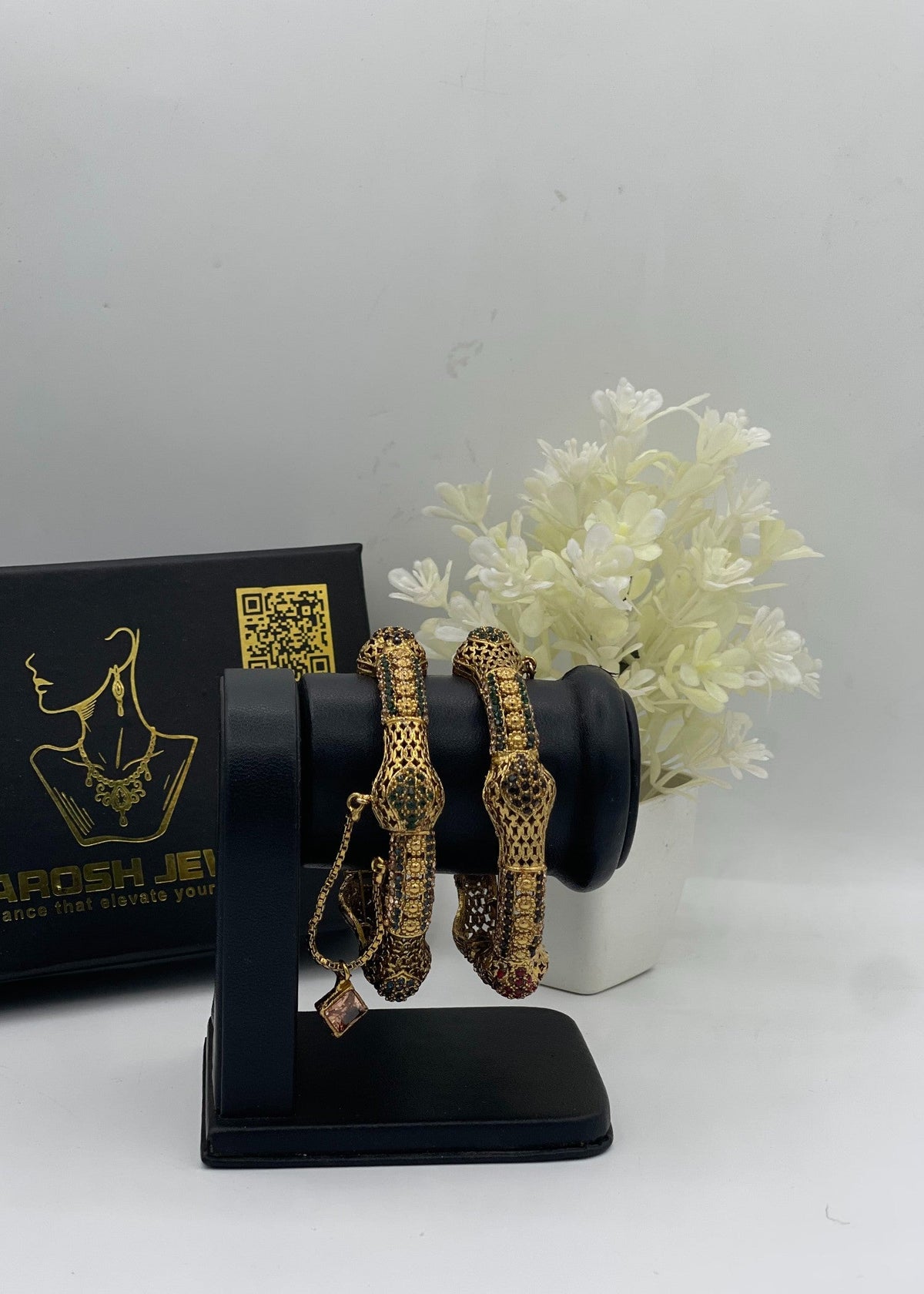 Shop the Sanam Bangle Set from Zarosh Jewel