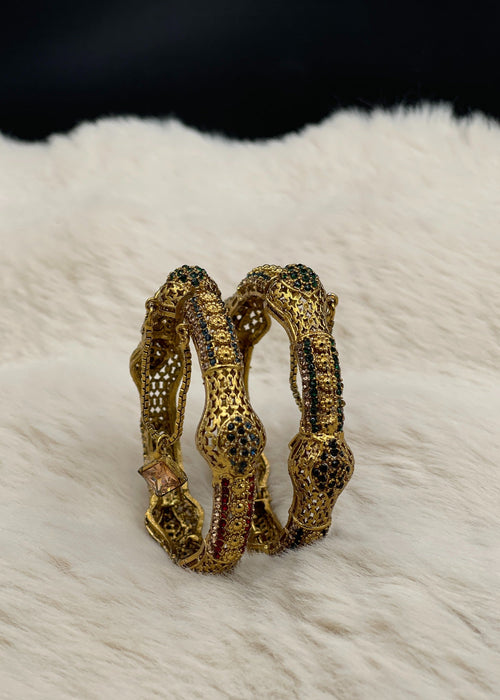 Shop the Sanam Bangle Set from Zarosh Jewel