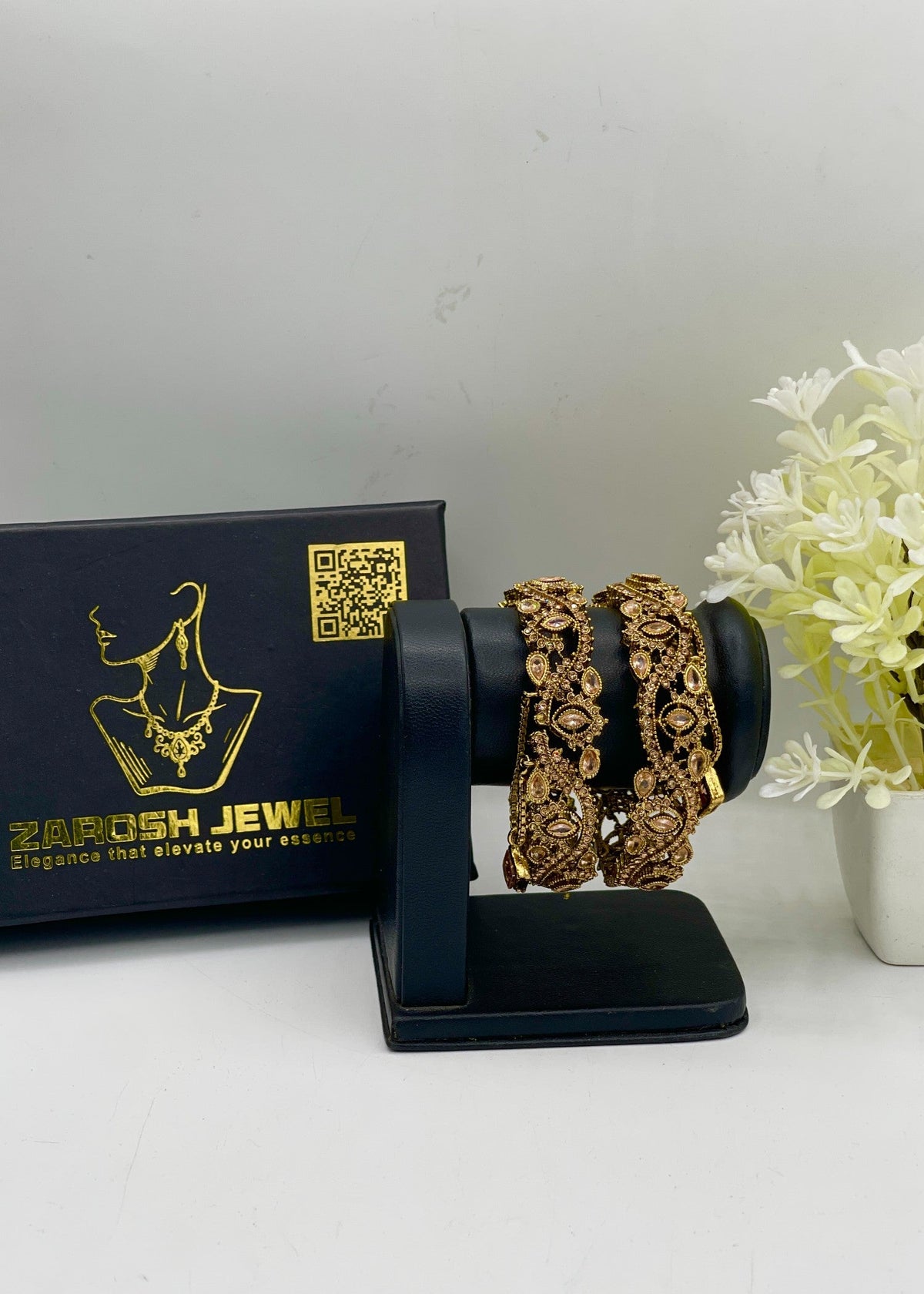 Shop the Saya Openable Bangle Set from Zarosh Jewel