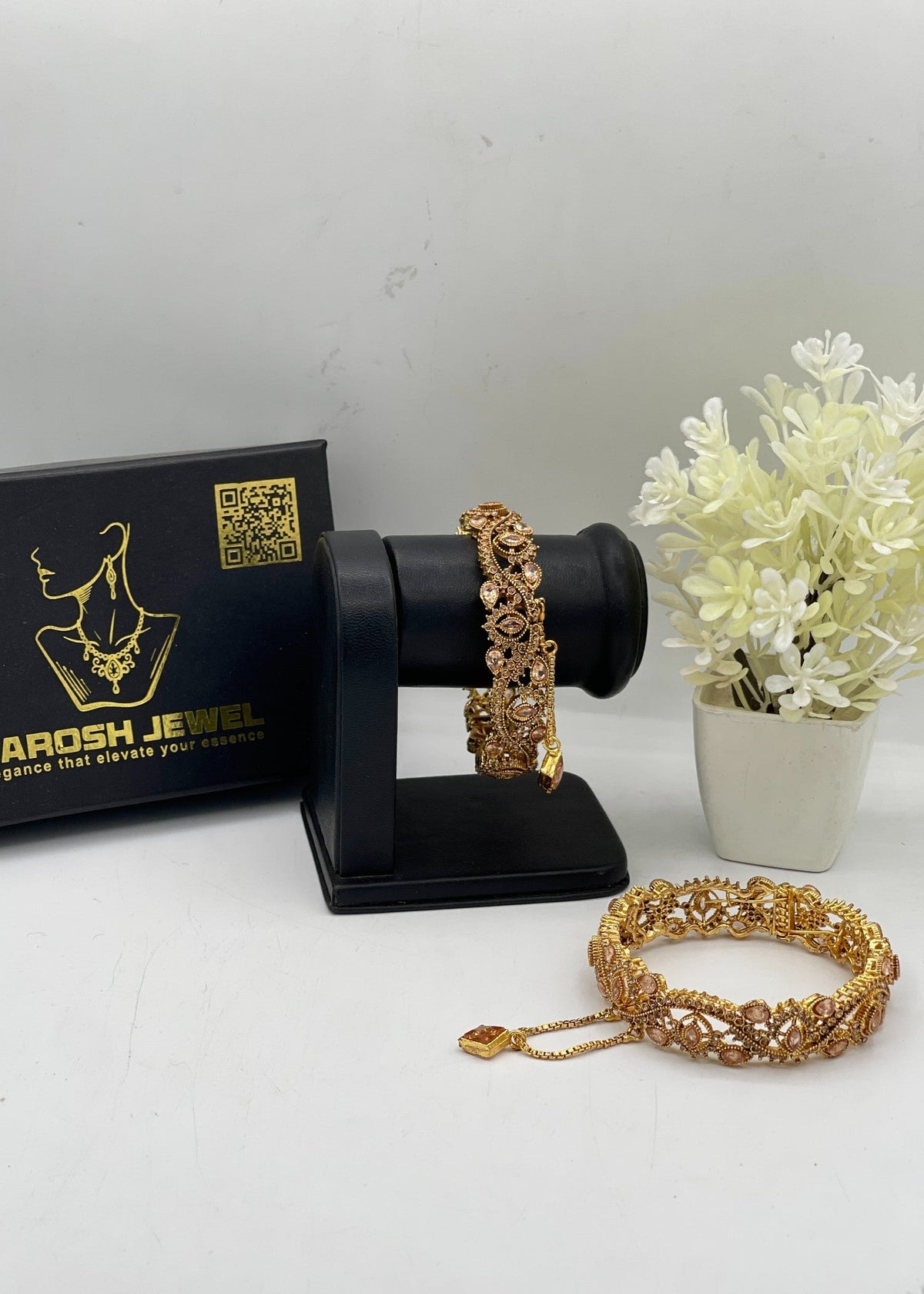 Shop the Saya Openable Bangle Set from Zarosh Jewel