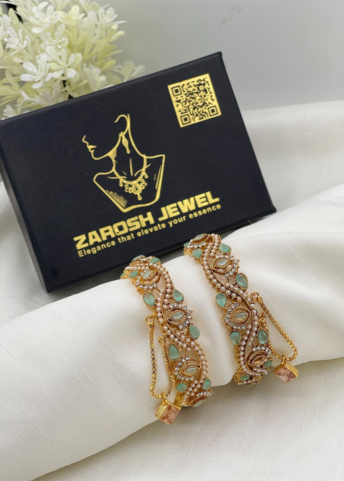 Shop the Saya Openable Bangle Set from Zarosh Jewel