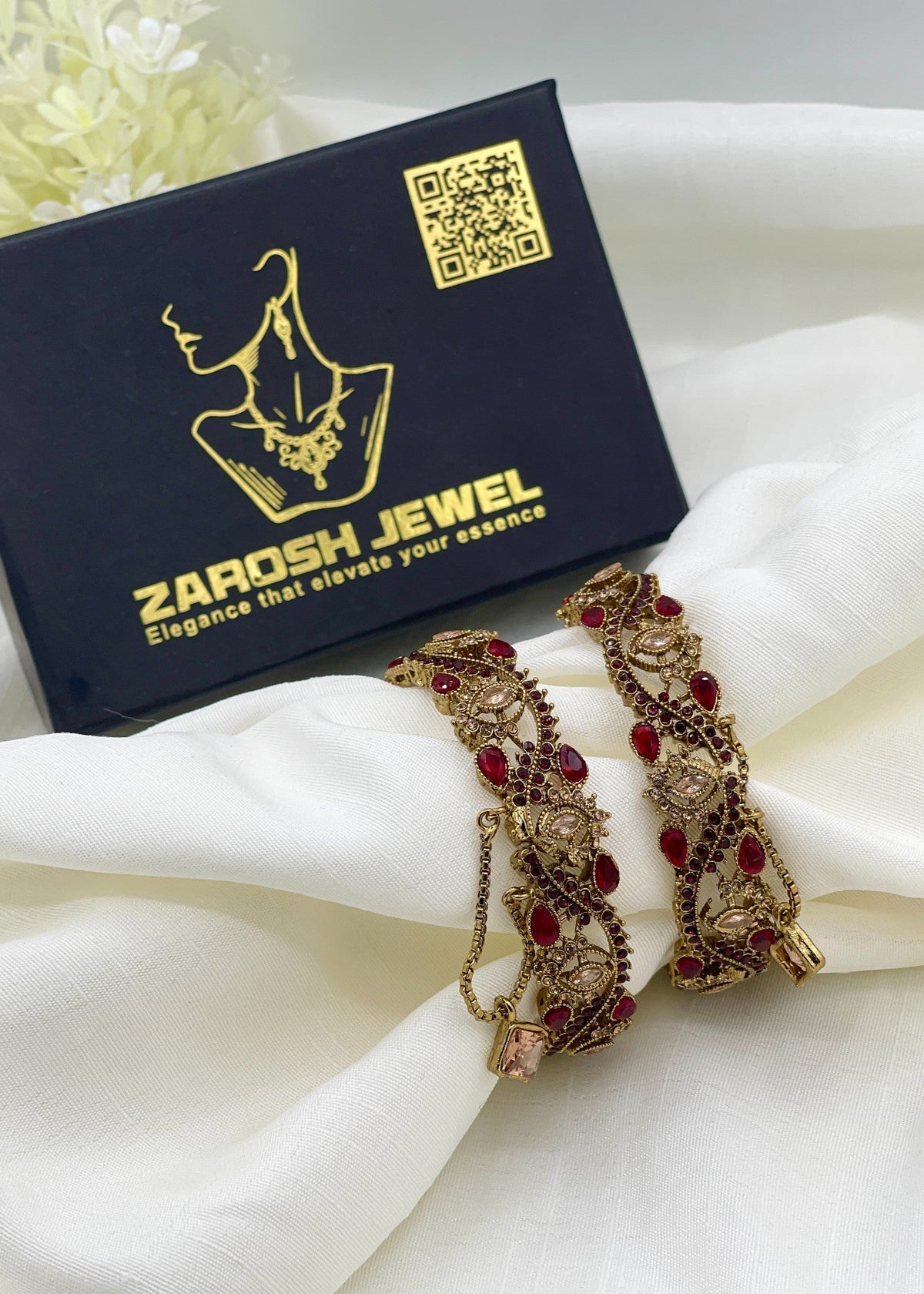 Shop the Saya Openable Bangle Set from Zarosh Jewel