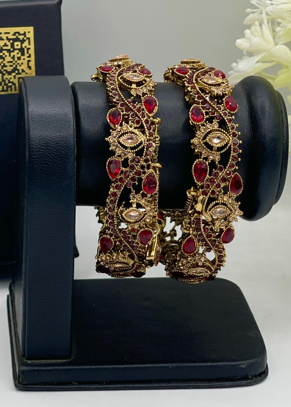 Shop the Saya Openable Bangle Set from Zarosh Jewel