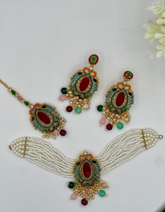 Shop the Serenelle Pearl Glow Choker Set from Zarosh Jewel