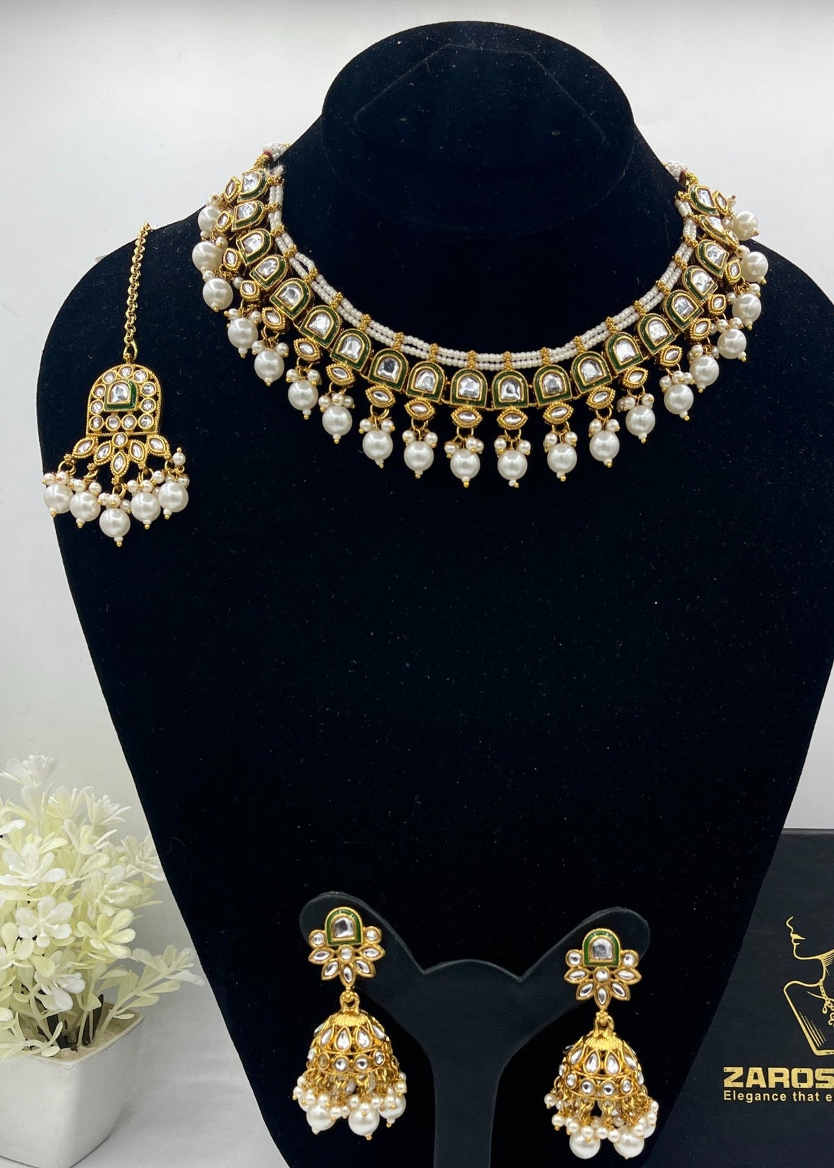 Shop the Shahi Kundan Necklace Set from Zarosh Jewel