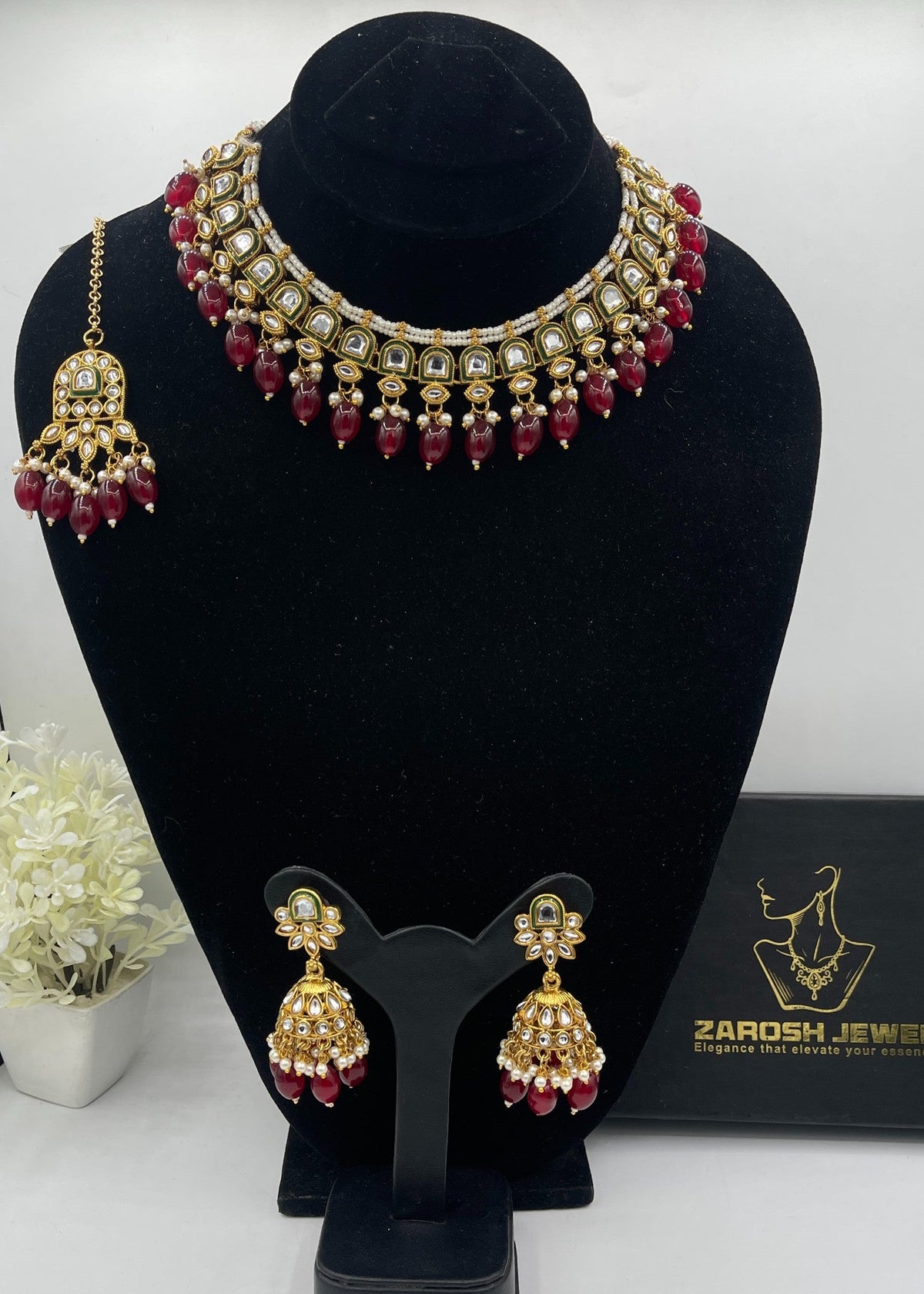 Shop the Shahi Kundan Necklace Set from Zarosh Jewel
