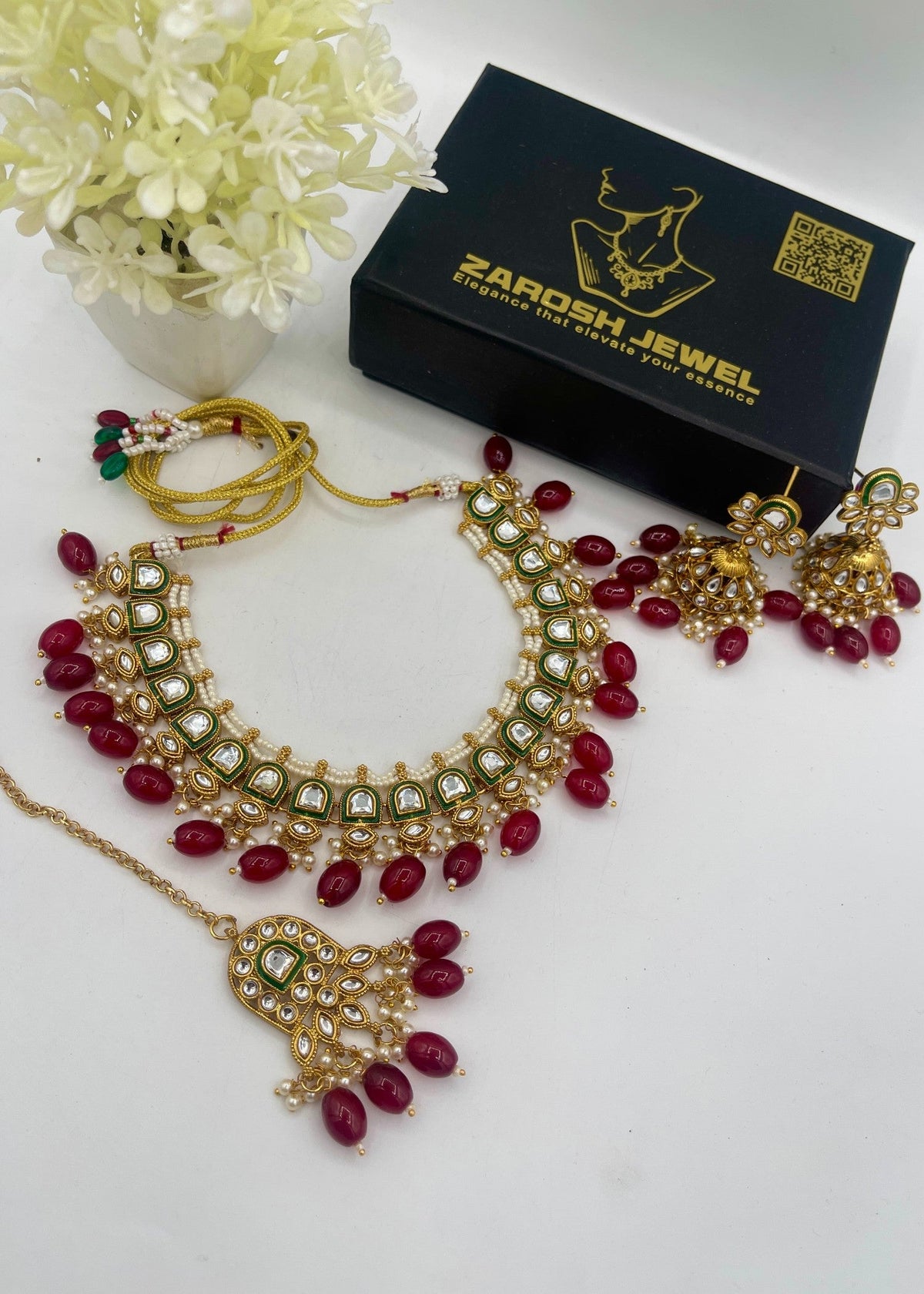 Shop the Shahi Kundan Necklace Set from Zarosh Jewel