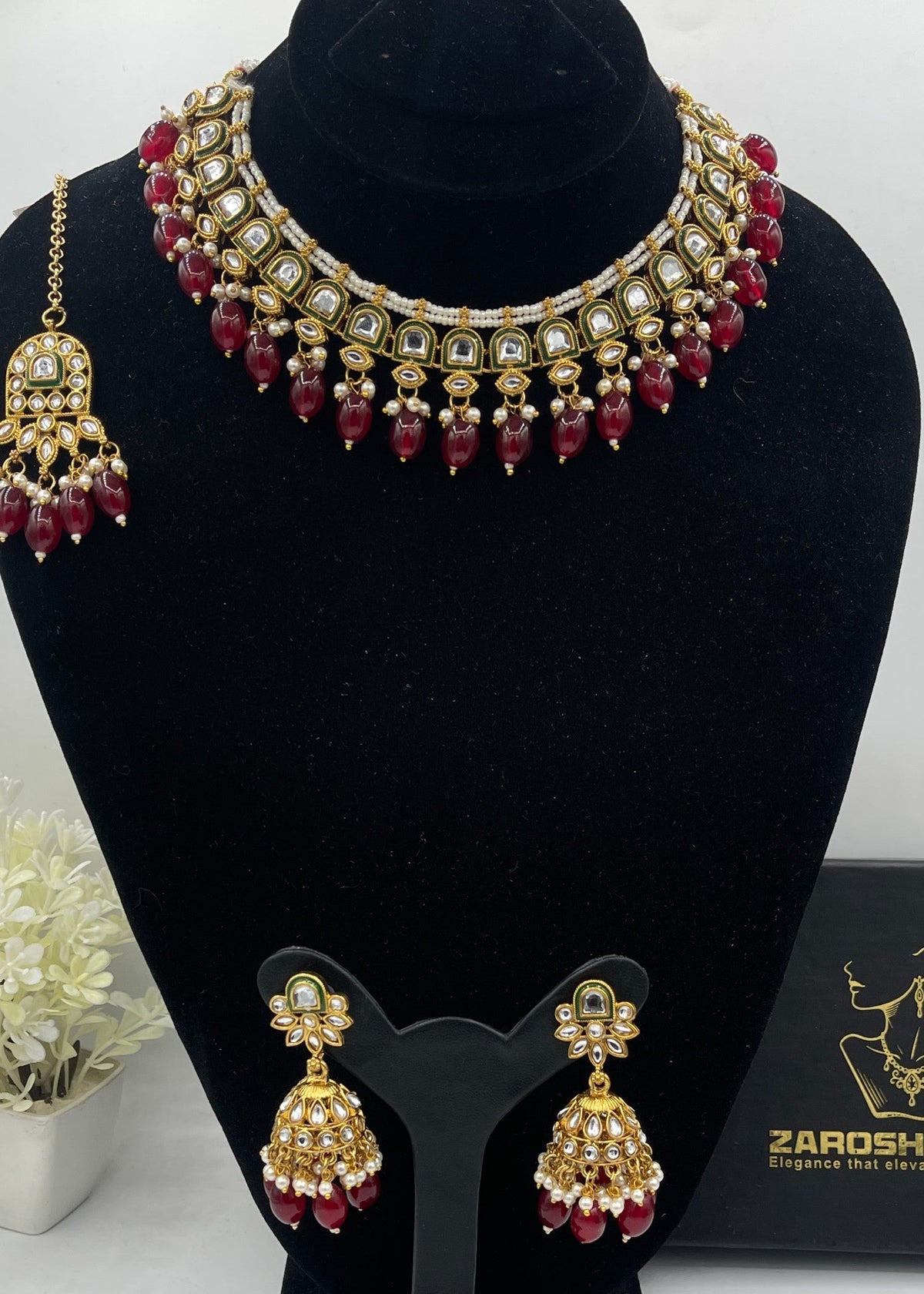 Shop the Shahi Kundan Necklace Set from Zarosh Jewel