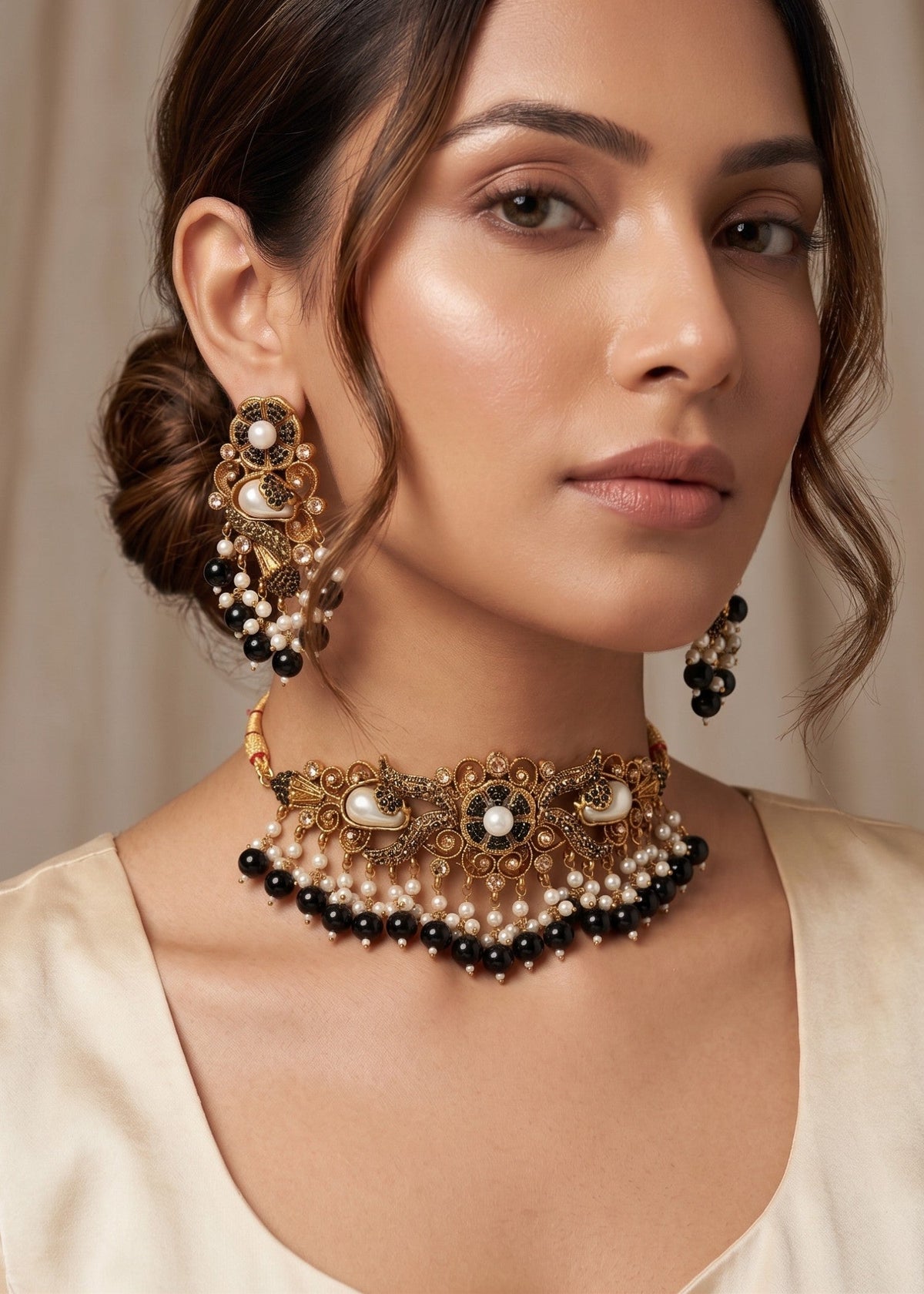 Shop the Shaista Choker set from Zarosh Jewel