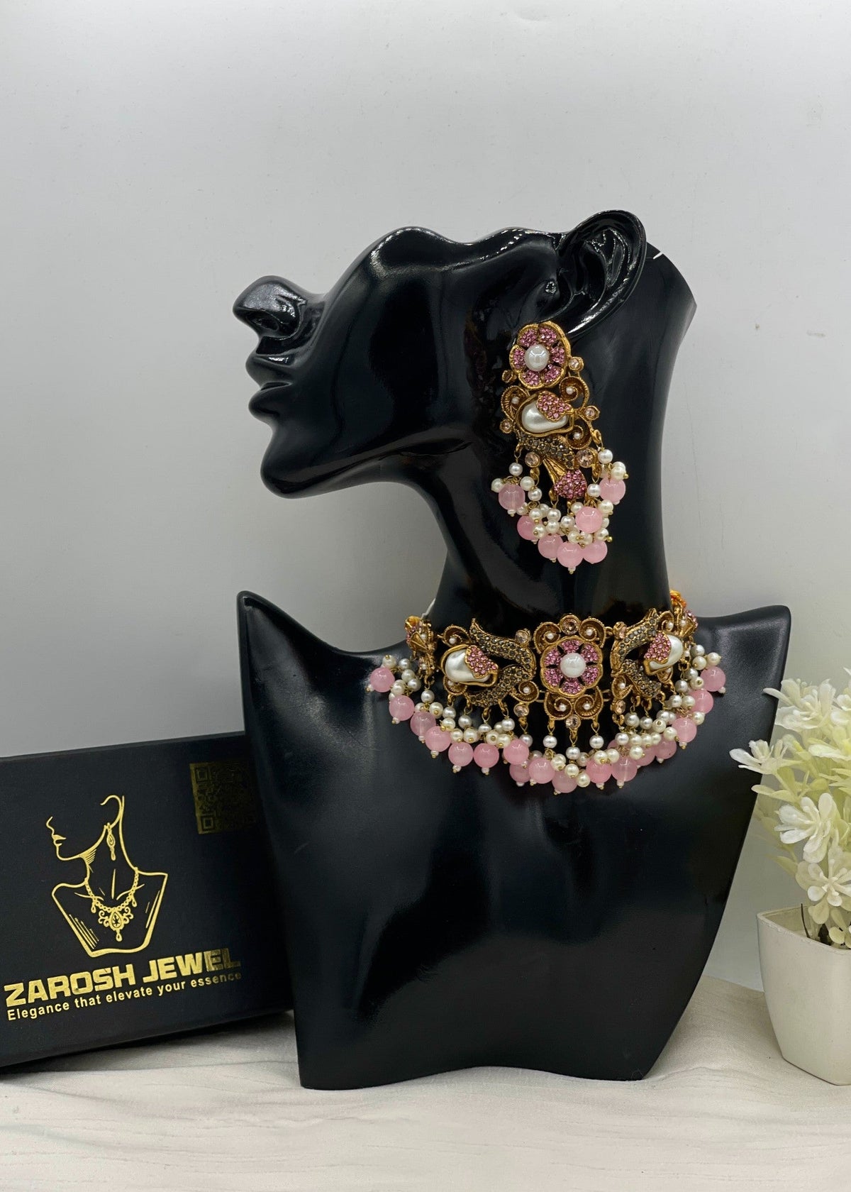 Shop the Shaista Choker set from Zarosh Jewel